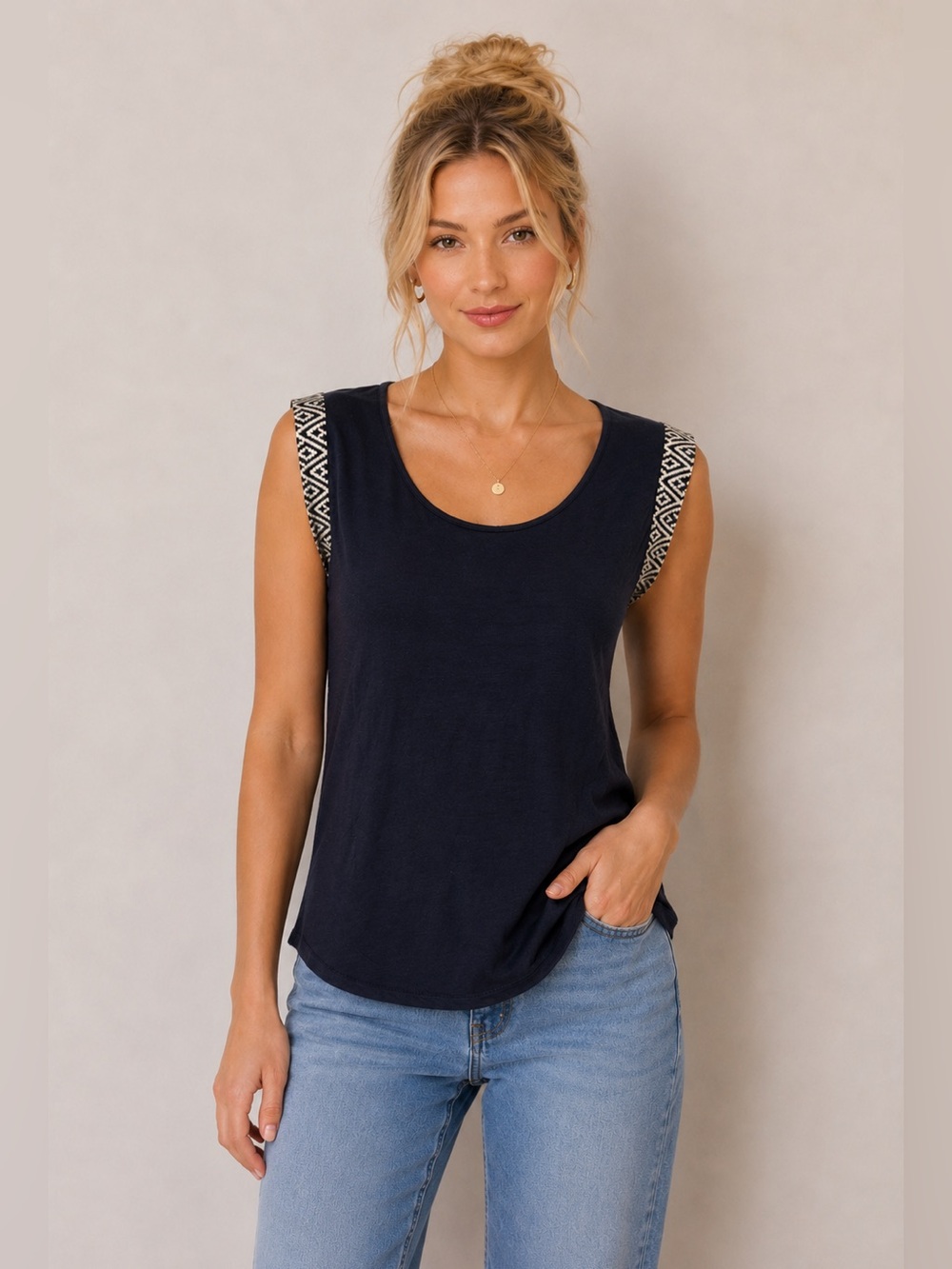 Anthropologie W5 Sz M Navy and White Tribal Top